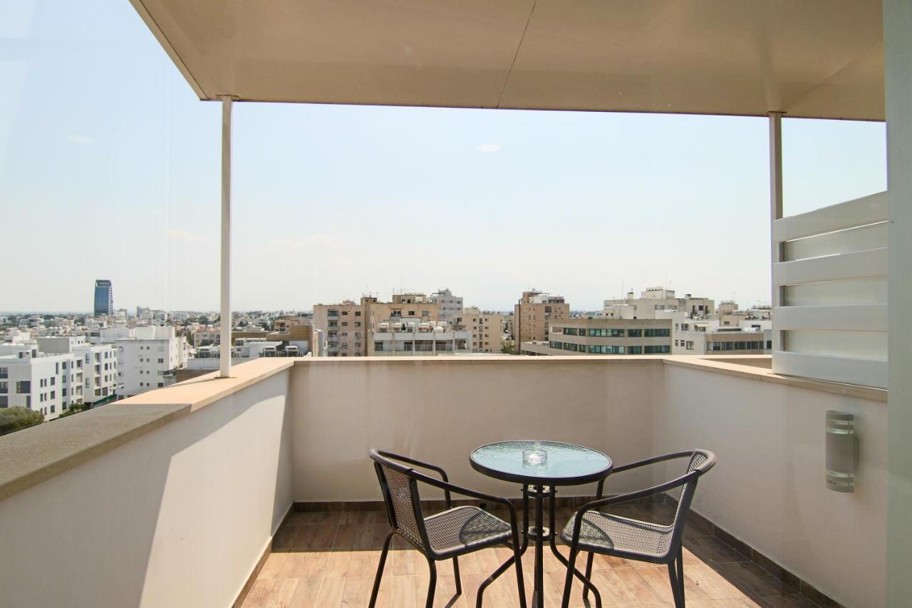 Phaedrus Living: Luxury Suite Nicosia 509 Екстериор снимка