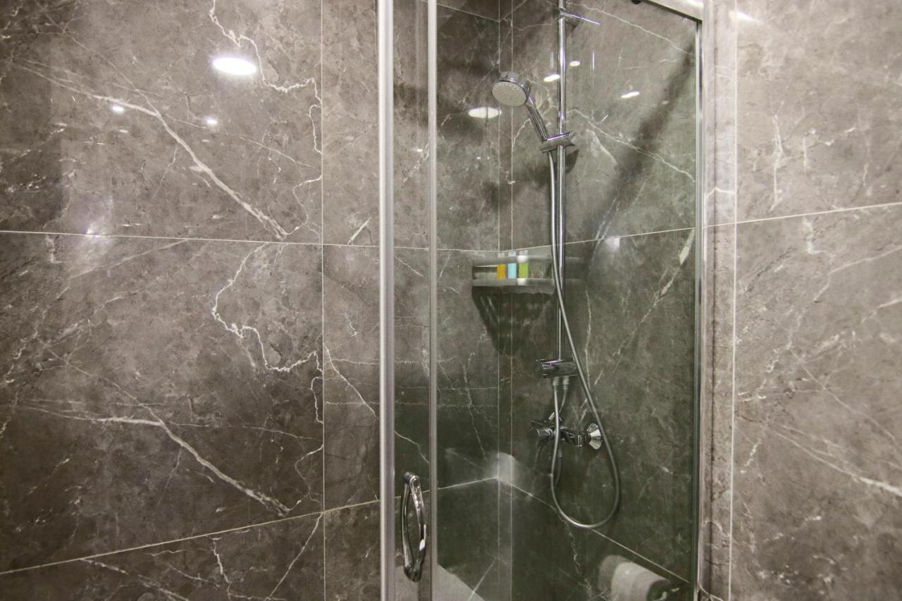 Phaedrus Living: Luxury Suite Nicosia 509 Екстериор снимка